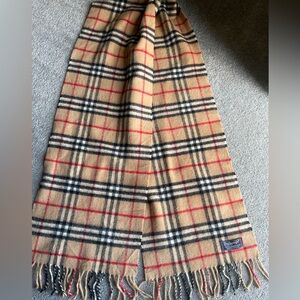 Authentic vintage Burberrys nova check tan scarf (wN51)